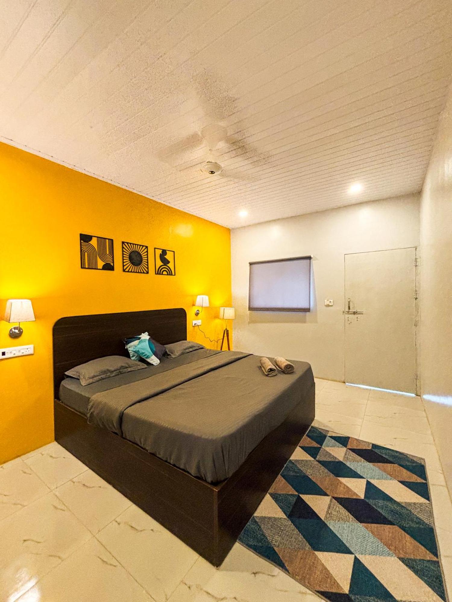 Traverse Luxe Hostel パロレム エクステリア 写真