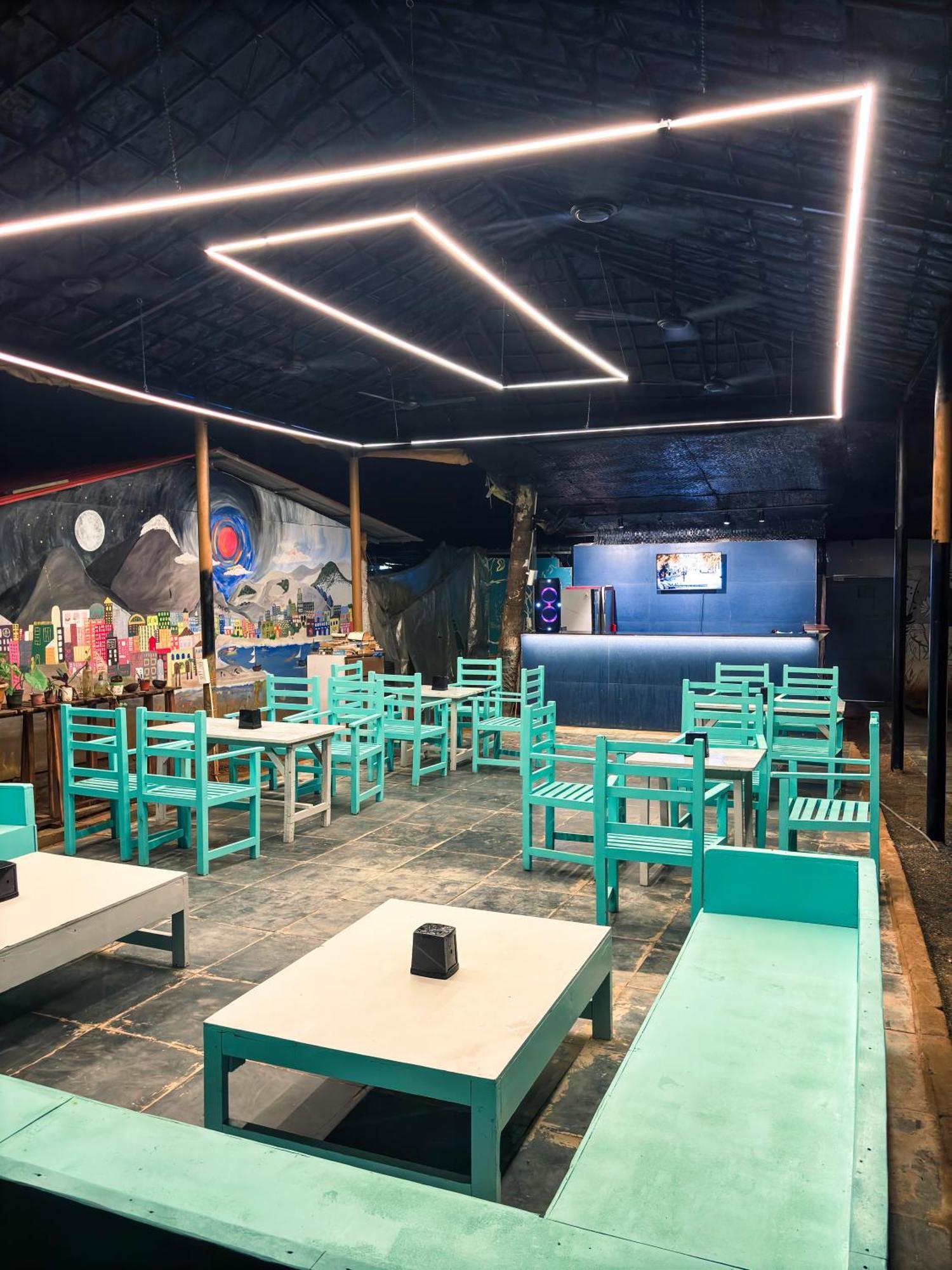 Traverse Luxe Hostel パロレム エクステリア 写真