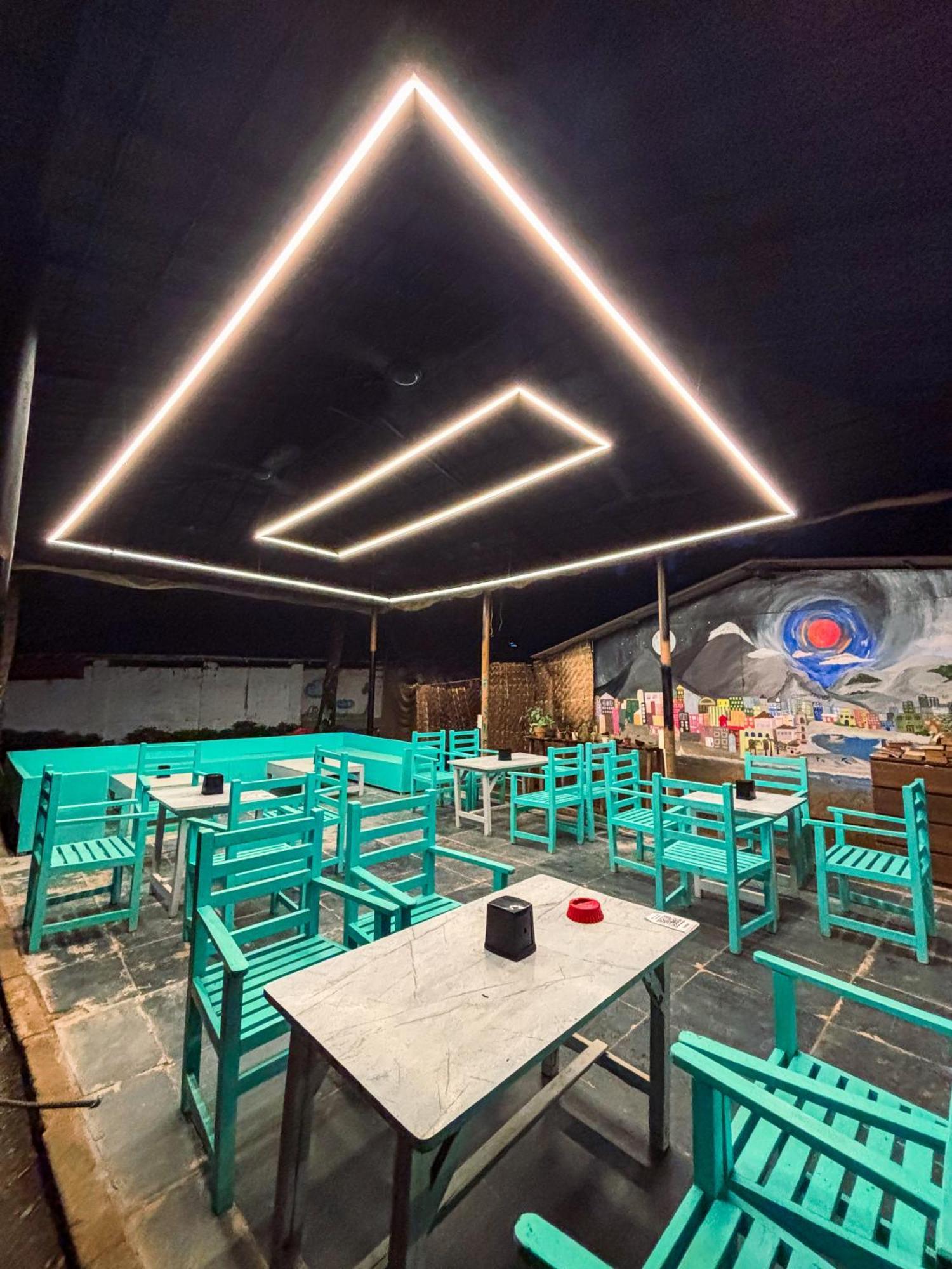 Traverse Luxe Hostel パロレム エクステリア 写真