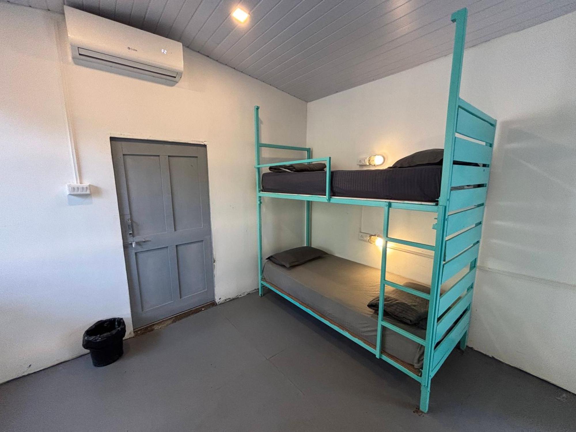 Traverse Luxe Hostel パロレム エクステリア 写真